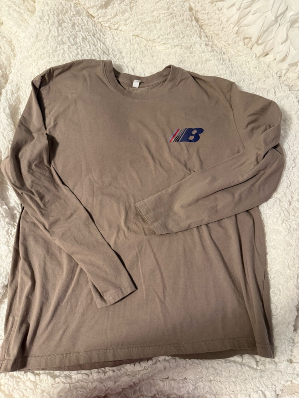 New Balance Men's Long Sleeve Shirt in Taupe with Navy Stripe Logo